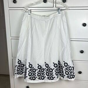 Boden White and Navy Floral Embroidered Midi Skirt - 12R